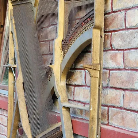 Lavirint Ravne 아파트