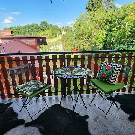 아파트 Lavirint Ravne