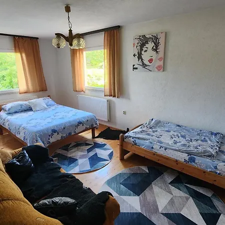 Lavirint Ravne * 비소코