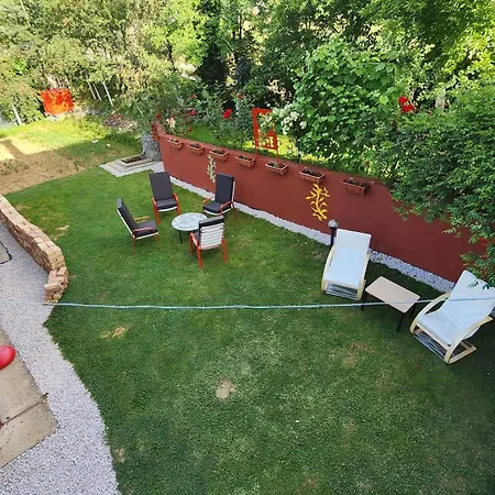 아파트 Lavirint Ravne 비소코