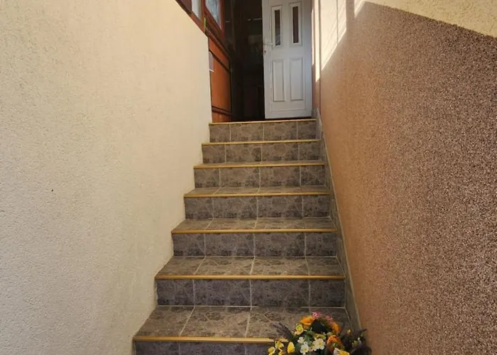 Lavirint Ravne * Visoko